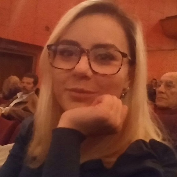 Meet your Posher, Fiorelda - Picture 1 of 1